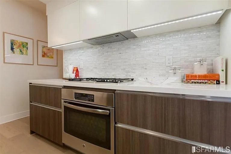1080 Sutter St #504 — Photo 2