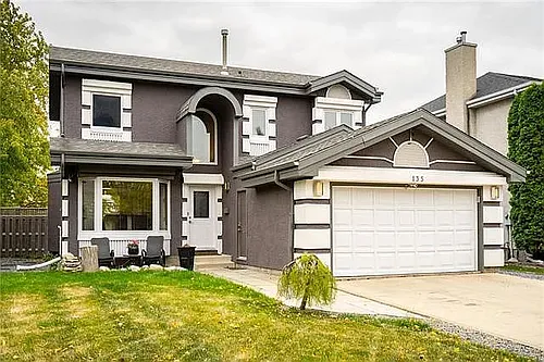135 Cassin Cres Photo 1