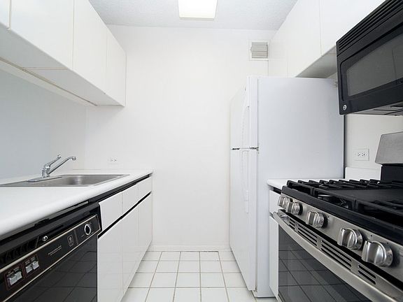 5th image of 62-54 97th Pl #14F