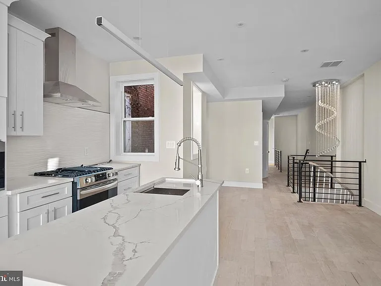 28 Todd Pl NE #2 — Photo 6