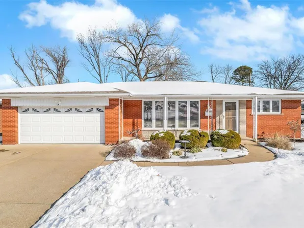 803 Rainbow Dr, Saint Louis, MO 63125