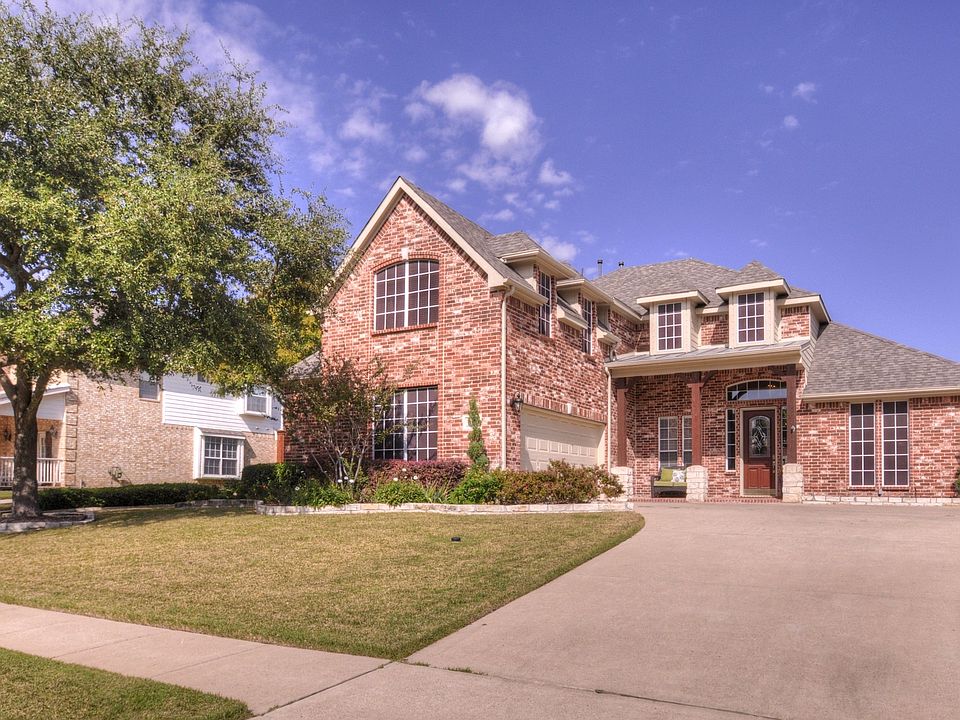 1st image of 321 Shady Oaks Dr