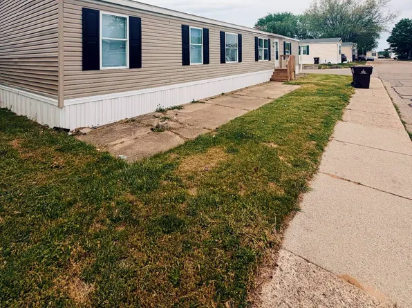 3652 Sun Valley St NW, Grand Rapids, MI 49544