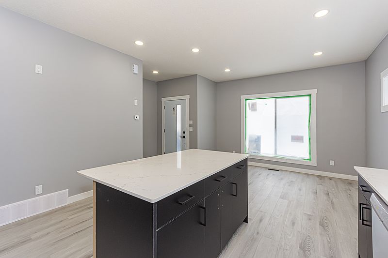 Edmonton Apartment for rent - 3 Bedrooms — photo 62