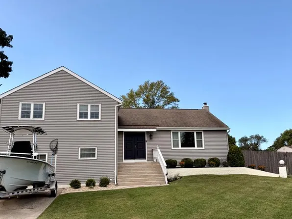 7 Surrey Ct, Berlin, NJ 08009