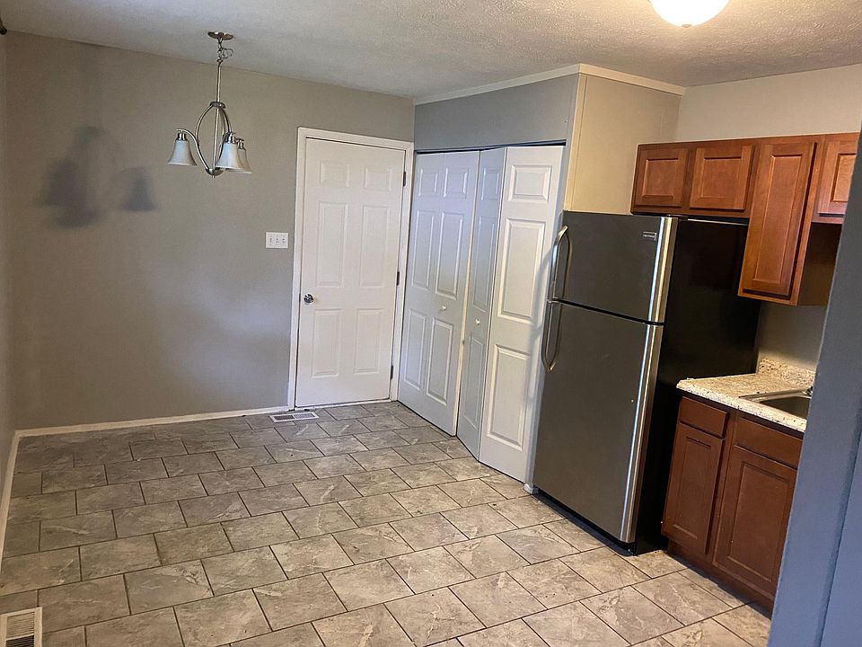 2nd image of 1316 Ebeling Dr