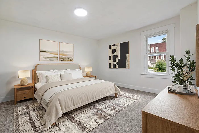 2217 Hawthorne Ave — Photo 3