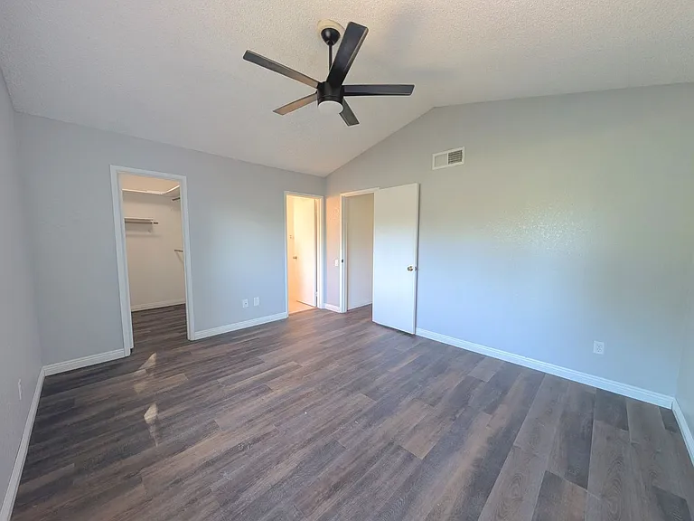 10988 Mira River Ct — Photo 15