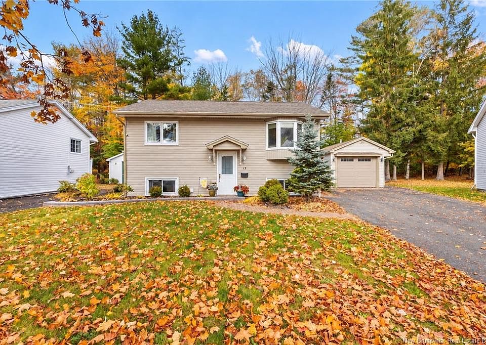 1st image of 15 Lilac Cres