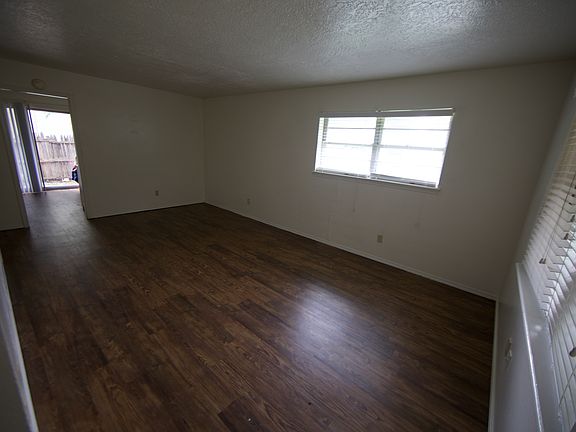 3rd image of 407 W Eufaula St #415