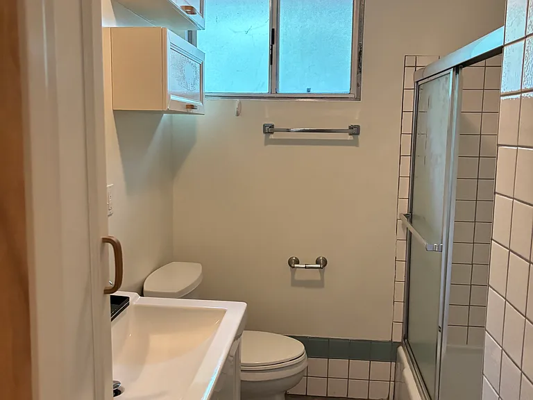 1466 S Canfield Ave #4 — Photo 6