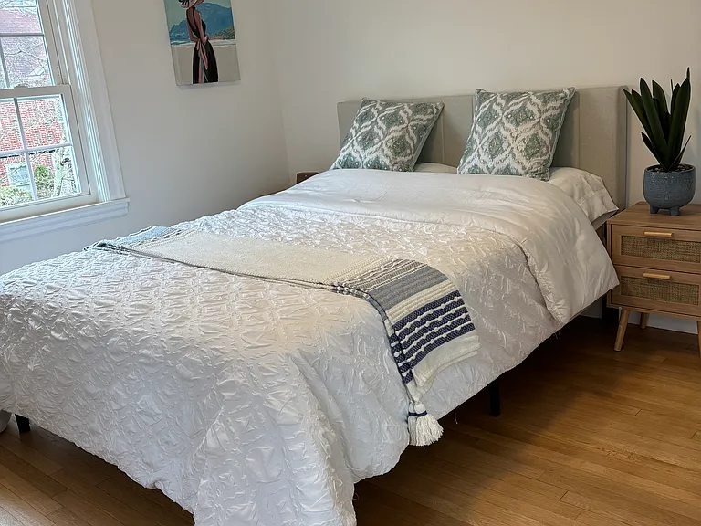 60 Sargent Ave — Photo 11