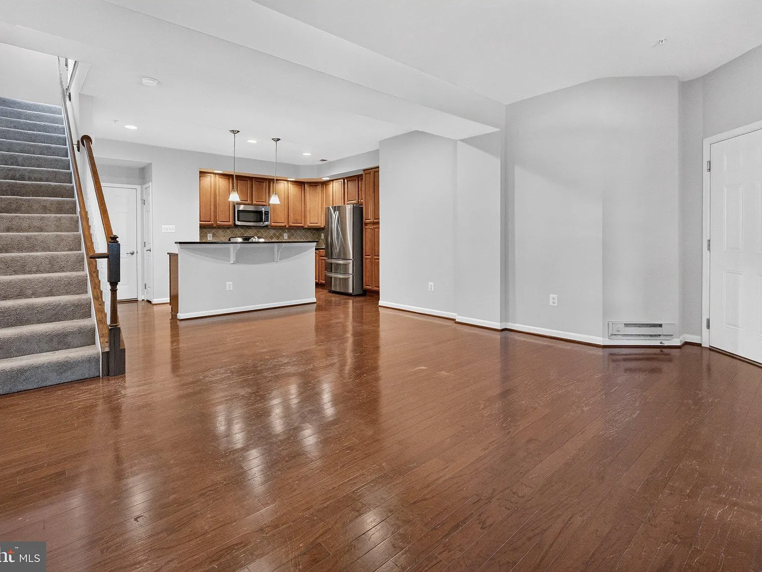 Town Center Commons Condominium — Photo 2
