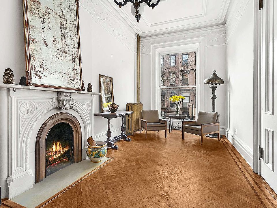 1st image of 379 Clinton St #Townhouse 1