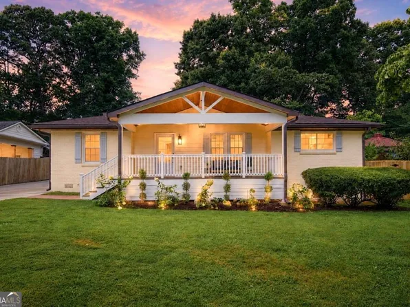 989 Oakview Dr SE, Smyrna, GA 30080