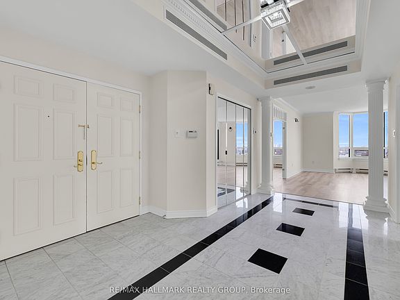 3rd image of 1480 Riverside Dr #1502