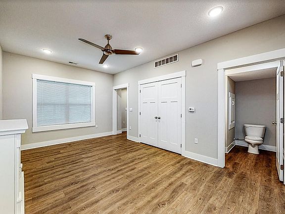 3rd image of 307 Washington Ave #102