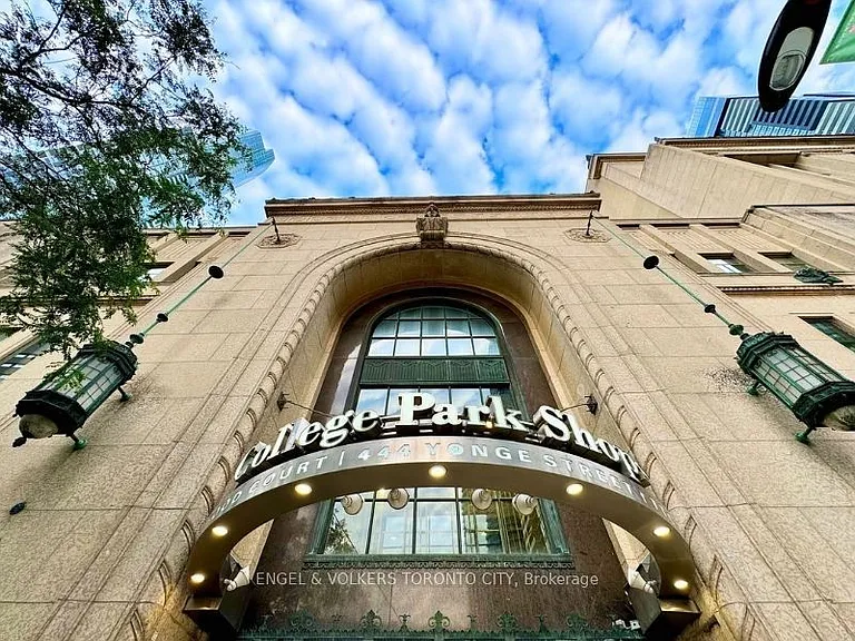 801 Bay St #2002 — Photo 25