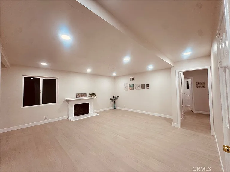12431 Merrill St — Photo 7