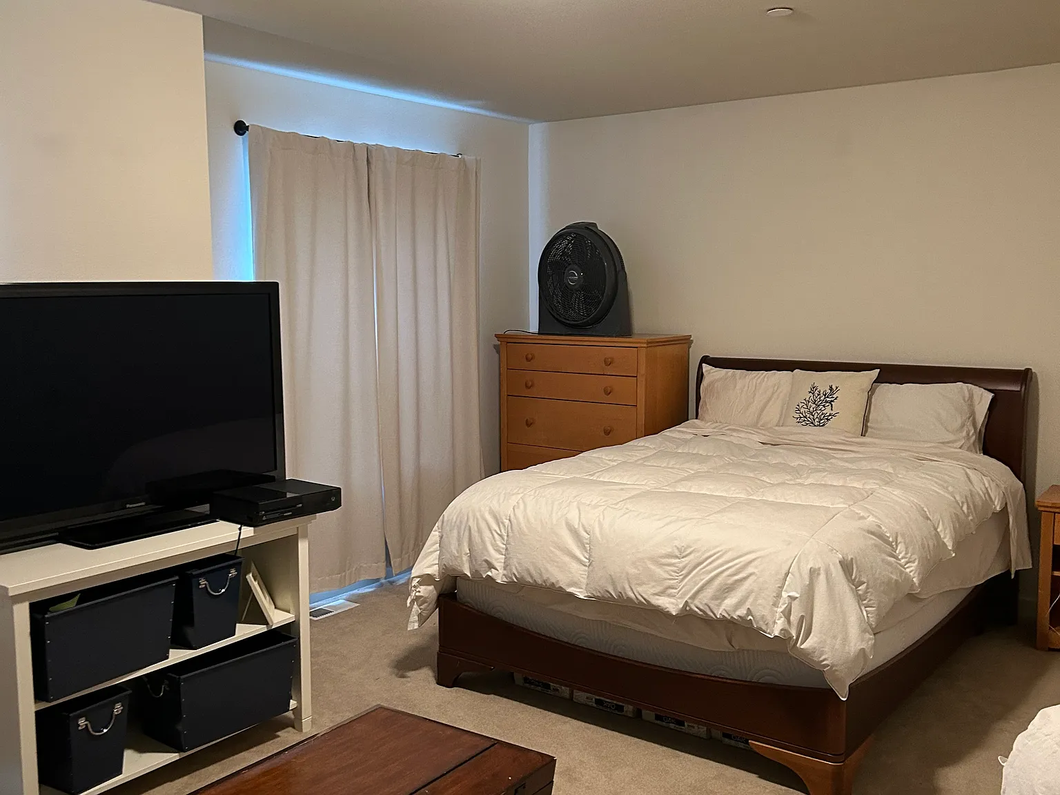 5 bed, 4030 sqft, $1,200 — Photo 4
