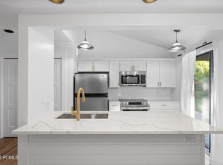 4776 Meadow Loop Rd APT 10, Park City, UT 84098