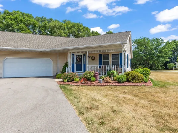 1180 Blooming Field Dr #401, Whitewater, WI 53190