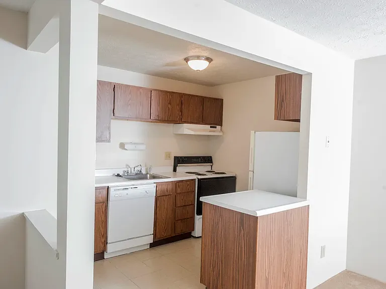 Delshire Apartments — Photo 7