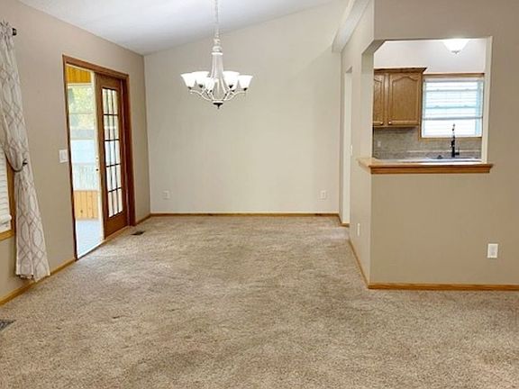 4th image of 5816 Heather Ave
