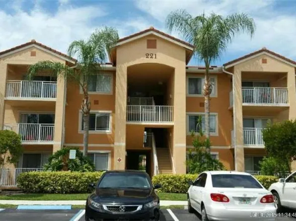 221 SW Palm Dr APT 108, Port Saint Lucie, FL 34986