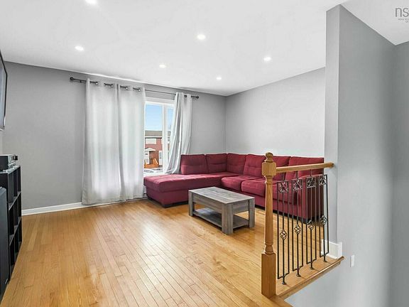 2nd image of 52 Shrewsbury Rd