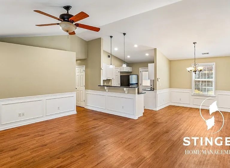 1822 Drayton Dr — Photo 6