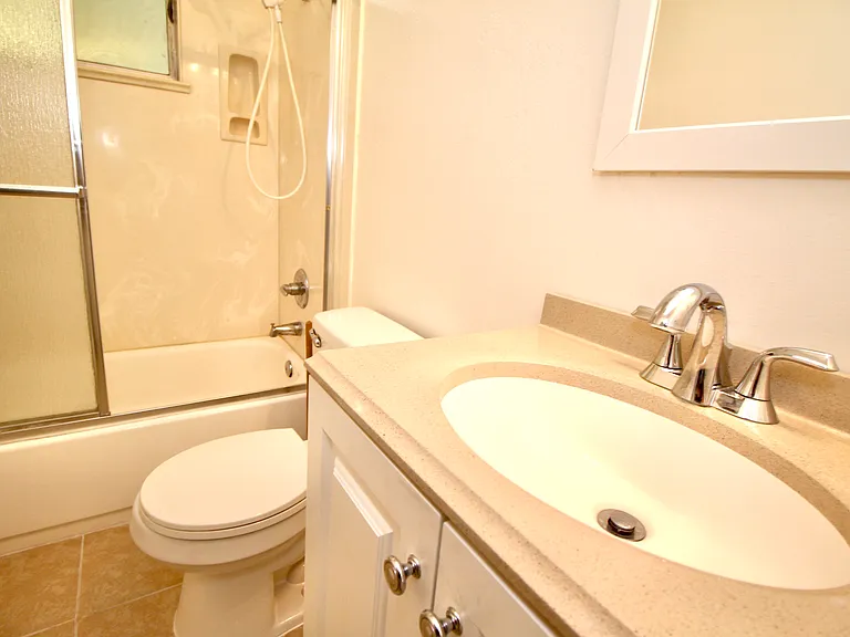 205 Smalley Ave #4 — Photo 11