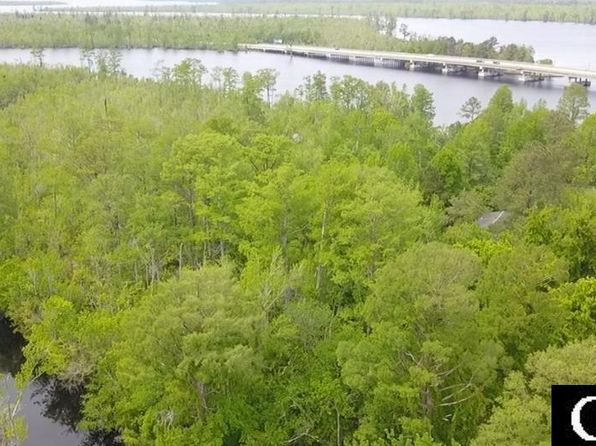 506 S Rowsom St, Columbia, NC 27925
