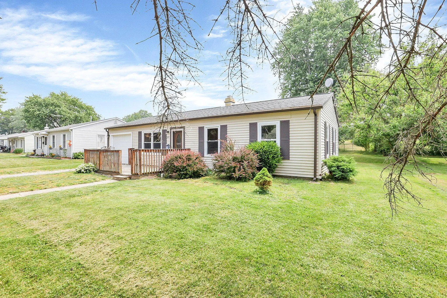 528 Mohawk Dr photo 1