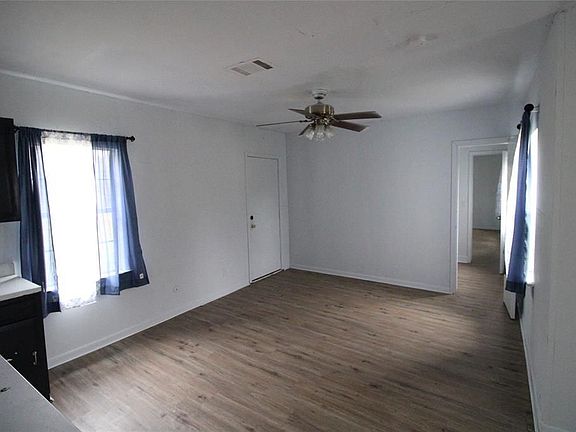 3rd image of 1220 Pecan St Unit A