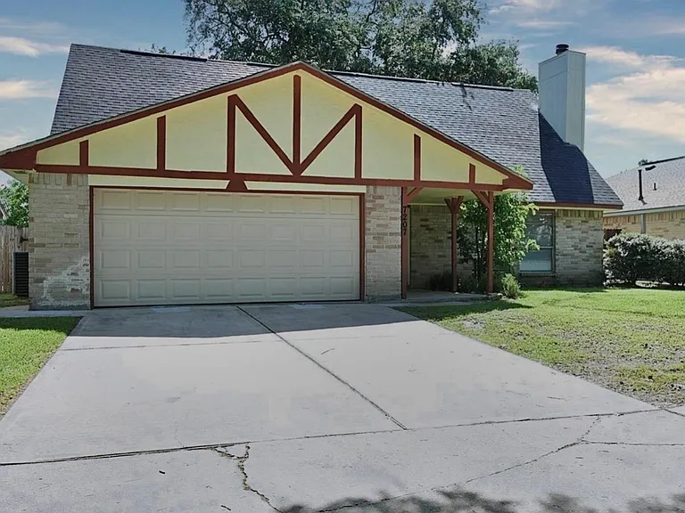 7207 San Pablo Dr — Photo 3