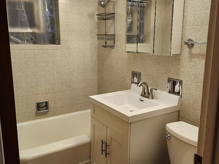 5502 W Giddings St #2E — Photo 9