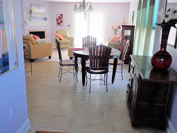 foyer, dining room, living r