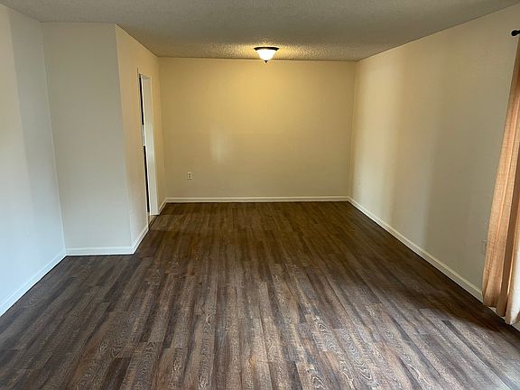 5th image of 7607 Brown Oak St