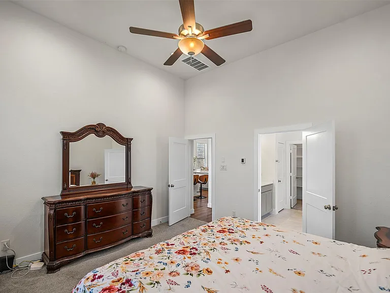 7115 Prairie Heights Dr — Photo 14