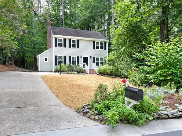 8 Briarfield Ct, Durham, NC 27713