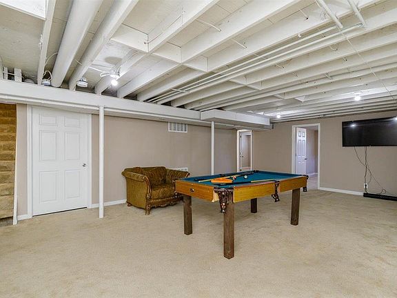 5th image of 1112 Holly River Dr