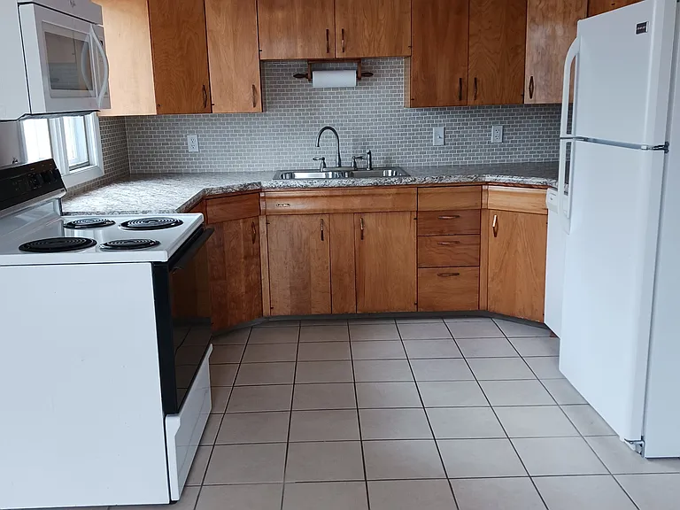 116 Brown St #A — Photo 13