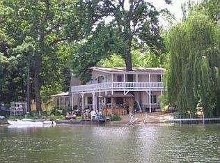 11078 E Iroquois Rd, Walkerton, IN 46574