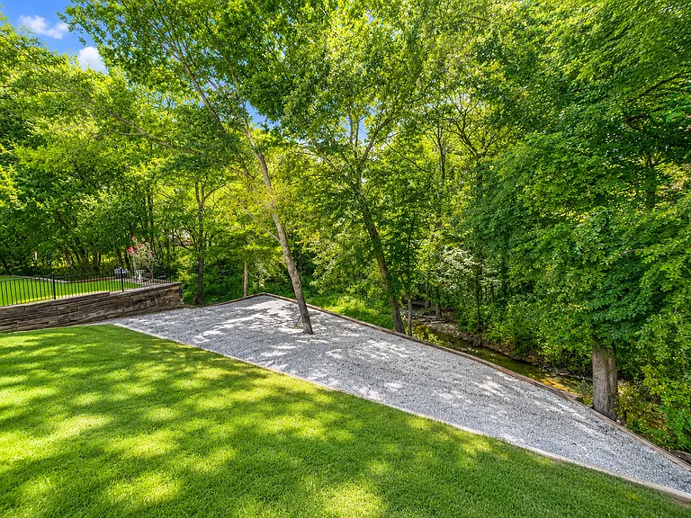 1705 Creekside Ave — Photo 24