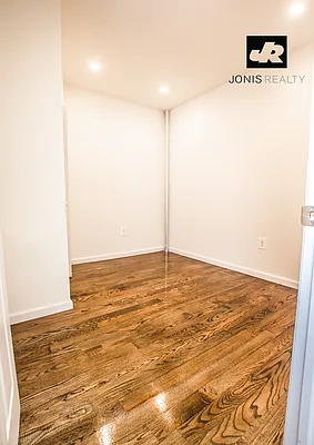 Rented by Jonis Realty | media 5