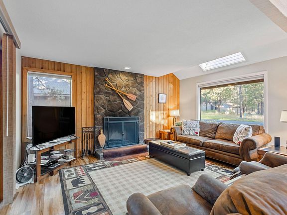 4th image of 57328 Mountain View Ln #2