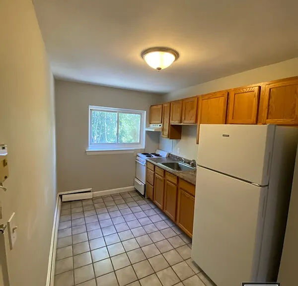 65 Selkirk Rd #7 — Photo 4