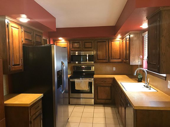 2nd image of 216 S La Mesa Dr