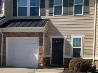 2459 Silverthorn Dr, Charlotte, NC 28273